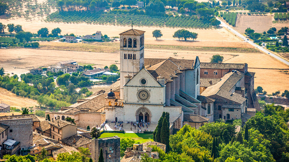 /images/r/assisi-3/c960x540g0-312-6000-3688/assisi-3.jpg