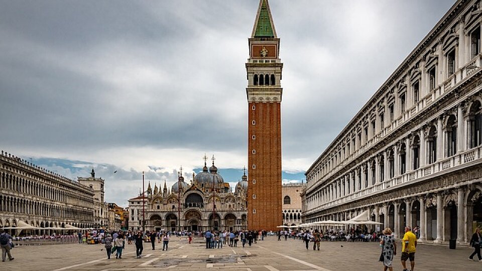 /images/r/the-piazza-san-marco-venice/c960x540g0-93-640-453/the-piazza-san-marco-venice.jpg