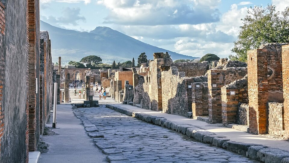 /images/r/pompeii-4053847_1280/c960x540g0-128-1280-848/pompeii-4053847_1280.jpg